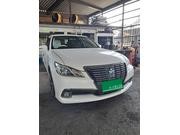 トヨタ　クラウンハイブリッド　タイヤ交換 生駒市　四條畷市　奈良市　生駒郡　他地域のお客様も大歓迎です！｜グーネットピット