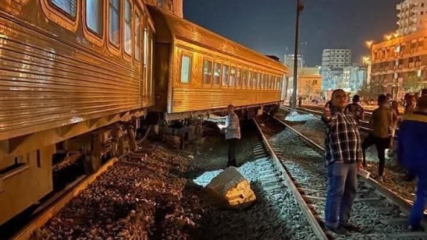 «كنت حاسس إن النهاية قرّبت».. روايات مروّعة من ركاب قطار سوهاج بعد خروج عربات عن القضبان
