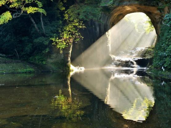 秋に行きたい「千葉県の穴場秘境」ランキング！ 2位「濃溝の滝・亀岩の洞窟」を抑えた1位は？ 【2025年調査】 - All About ニュース