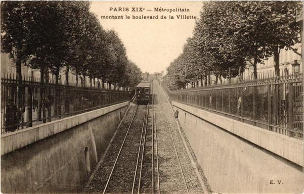 Métropolitain montant le boulevard de la Villette à #Paris19 (#Paris)  Depuis la station #Colonel #Fabien vers la station #Jaurès - ligne 2 #CartePostaleAncienne 👉 https://cartorum.fr/carte-postale/905279/paris-19e-metropolitain-montant-le-boulevard-de-la-villette
