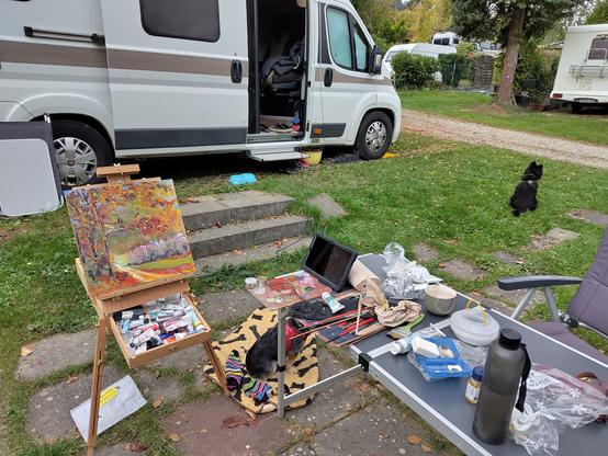 Freilichtatelier auf dem Campingplatz, ich warte auf die Sonne