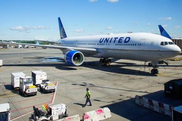 United sees resilient demand as premium travel drives profit