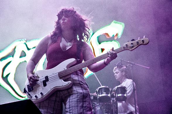 Picture: Fat Dog en Canela Party 2025 by Mabe Navarrete / Neave Visual Art para La Factoría del Ritmo
Canela Party 2025 amplios reportajes para disfrutar y degustar uno de los mejores eventos en Málaga provincia.
https://www.lafactoriadelritmo.com/canela-party-2025
#Press #Canelaparty #Rock #Punk #Alternative #Music #Fest #Reports #Reviews #Pictures #Lives #Gigs #LaFactoríadelRitmo @canelaparty.bsky.social