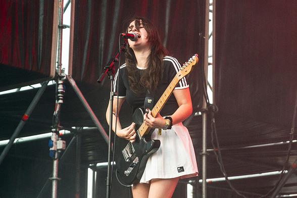 Canela Party 25: 4 días de desenfreno total, buen sentido del humor y mejor música combativa del momento. Menudo cóctel explosivo; pero, tanto si estuviste, como si no, disfruta del amplio reportaje que preparamos para #LaFactoríadelRitmo
https://www.lafactoriadelritmo.com/canela-party-2025 #Rock #Alternative