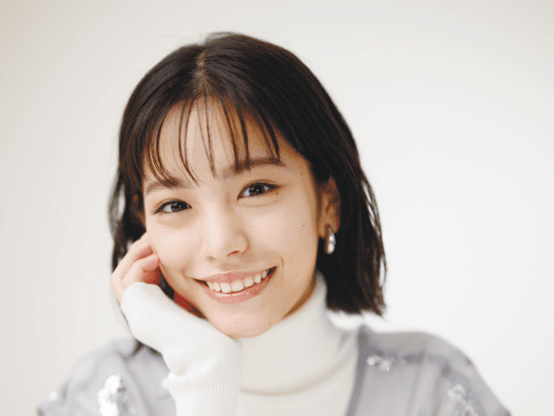 當真あみさん　主演映画『ストロベリームーン』は｢令和イチ泣ける｣恋を描く ｜ 朝日小学生新聞 | 朝日中高生新聞