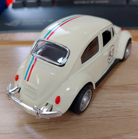 Friction toy VW Beetle in Herbie livery