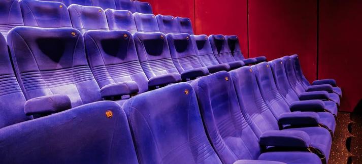 Un cine vacío. / Getty / Fajrul Islam