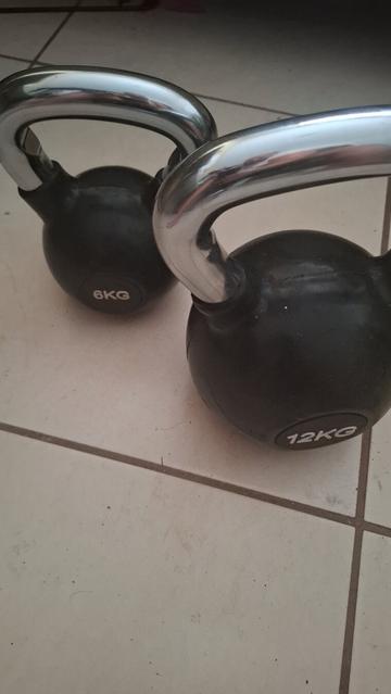 2 kettlebells