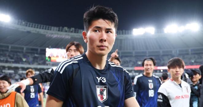 ブラジル撃破「最大の収穫」鈴木淳之介22歳とは何者？ CB故障者続出の“緊急事態”を救った「CBコンバートから1年半で日本代表まで急成長」 - サッカー日本代表 - Number Web
