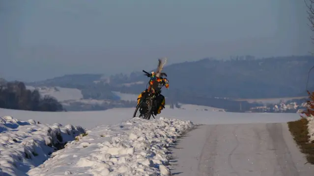 Fahrrad im Schnee