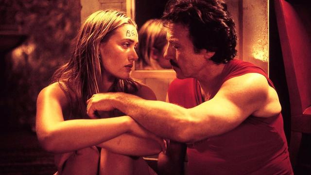 Kate Winslet y Harvey Keitel, en un momento de ‘Holy Smoke’ (1999).