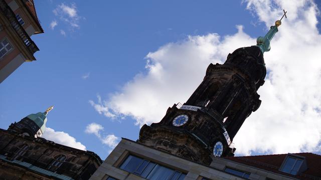 35mm Bild, so gedreht dass beide Türme gut drauf passen