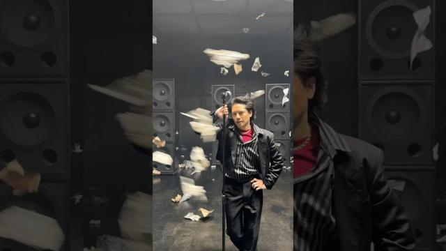 爆風に吹かれて🎤 #五関晃一 3ヶ月連続デジタルSG第三弾「鈍学塁功・DONGAKU-RUIKO」OUT NOW💨 #ABCZ_鈍学塁功 #AꓸBꓸCｰZ #ABCZ