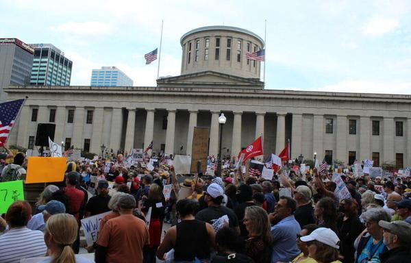 Thousands of No Kings protesters stage peaceful demonstration at Ohio Statehouse