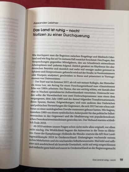 Fotos des Aufsatzes „das Land ist ruhig, noch!“ Im Jahrbuch deutsche einheit 2025.