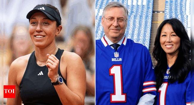 Jessica Pegula fires reaction as her billionaire parents’ owned Buffalo Sabres get caught in Brad Marchand controversy | NHL News