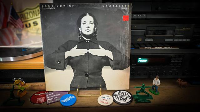 "Stateless" by Lene Lovich released in October 1978.