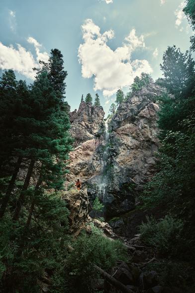 A photo of me standing at the edge of a cliff, near the base of a waterfall

Sony A1, Sony 12-24mm f/2.8 GM - 1/4000s, f/4.0, ISO100