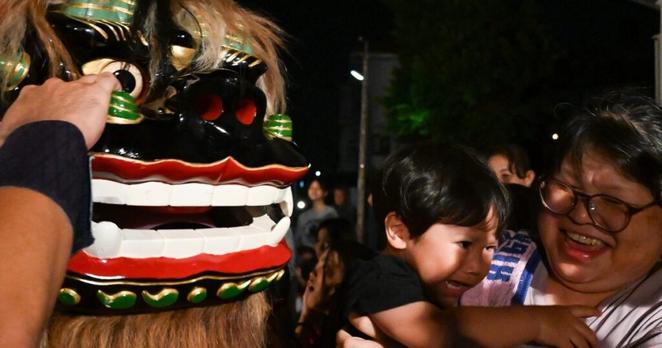 満月の夜に響く悲鳴と歓声、守護神シーシーケーシ　地域の伝統と団結つなぐ　沖縄【どローカル リポート】 - 琉球新報デジタル