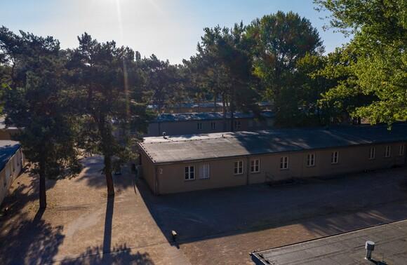 Das Foto zeigt Baracken des Dokumentationszentrums NS-Zwangsarbeit in Berlin-Schöneweide.