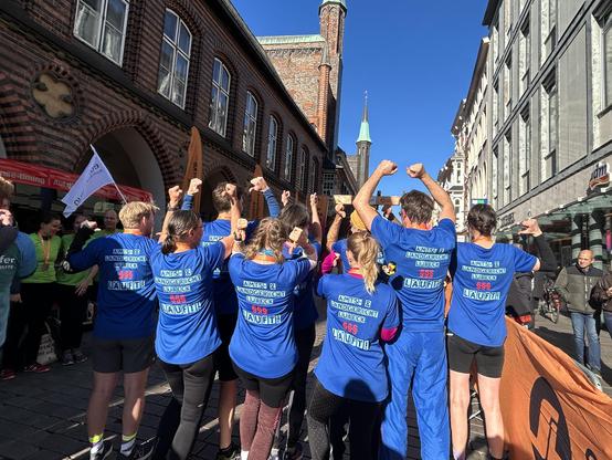 Foto: Die Laufstaffel vom Landgericht und Amtsgericht Lübeck