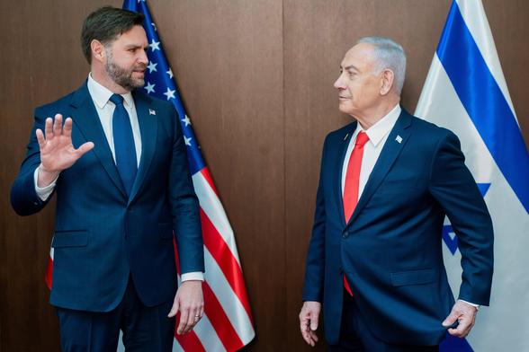 El vicepresidente de EE UU, J. D. Vance, y el primer ministro israelí, Benjamín Netanyahu, este miércoles en Jerusalén.