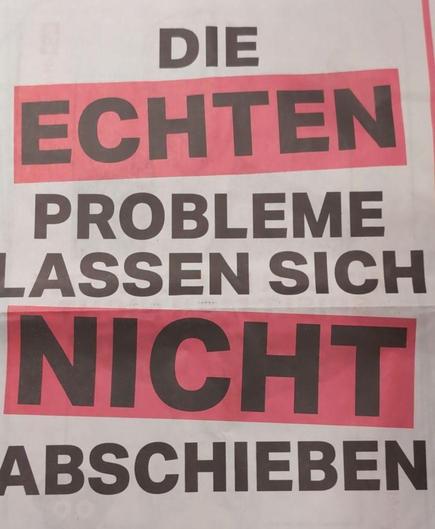 Plakat mit Text.