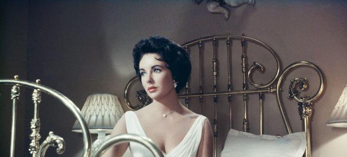 Elizabeth Taylor, en la película 'Cat On A Hot Tin Roof', en 1958. / Archive Photos