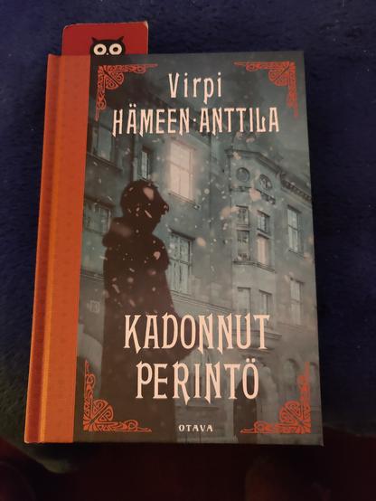 Kuvassa kirjan kansi