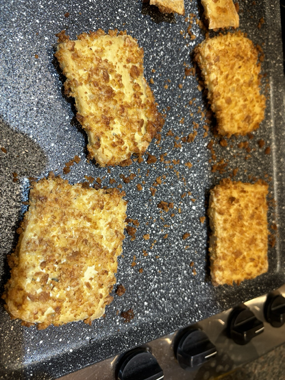 Vegan schnitzel first attempt, boy make more breadcrumbs next time!!