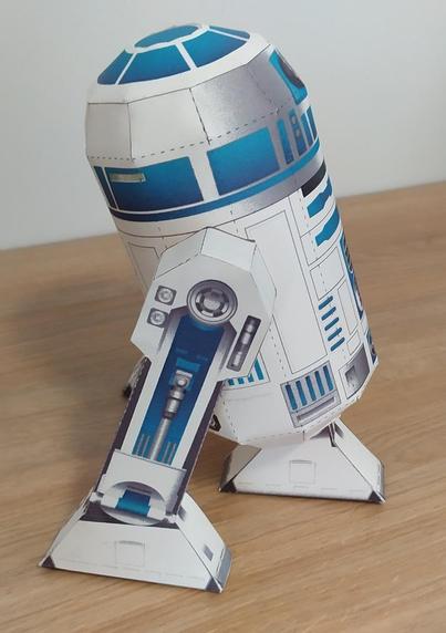 R2D2
#Papercraft #R2D2 #robot #starwars #art