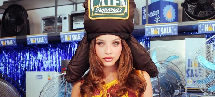 Emilia, aspirante al Nº1 con 'Blackout'.