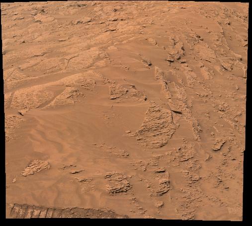 MSL_-_SOl_4696_-_MastCam_(54875713783).jpg