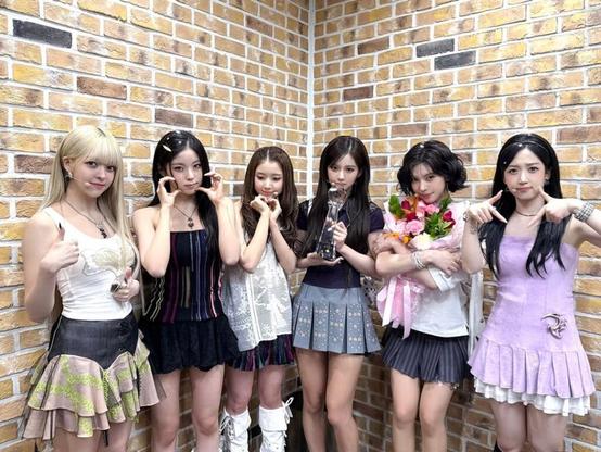 251024 NMIXX Twitter update | [📸] KBS #MusicBank