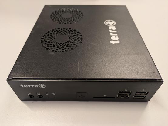 Kleiner Desktop PC der Marke Terra