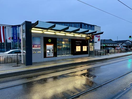 Endhaltestelle Schloss Traun.