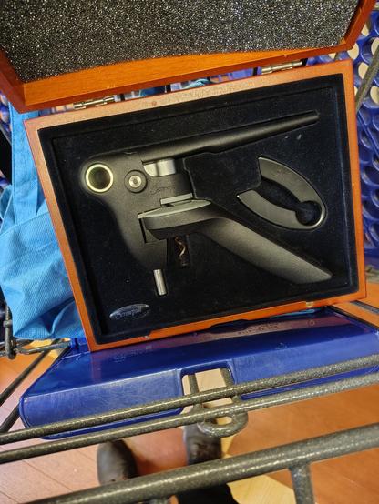 The corkscrew that was in the "wine screwer" box.