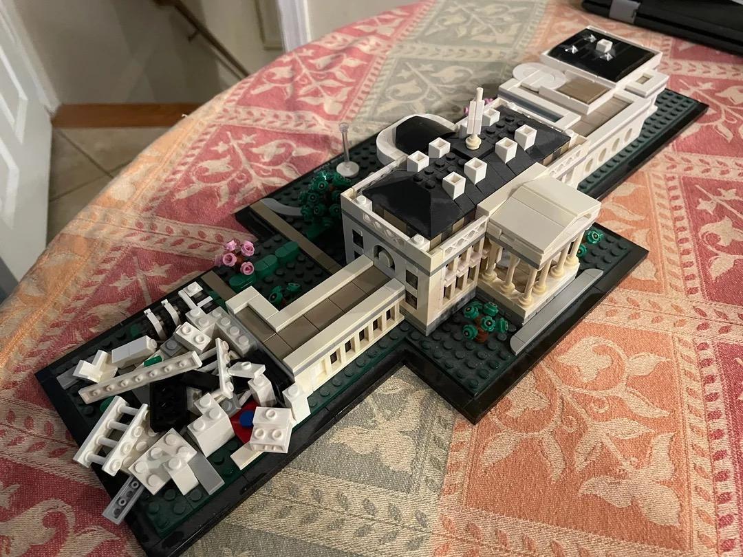 White House LEGO set with the East Wing destroyed