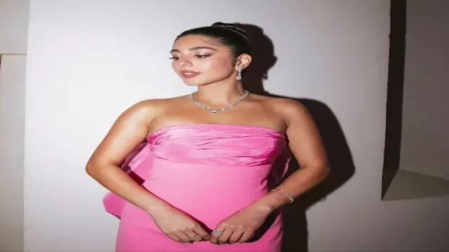 "فستان بفيونكة وتاتو".. مايان السيد تستعرض إطلالتها الجريئة في مهرجان