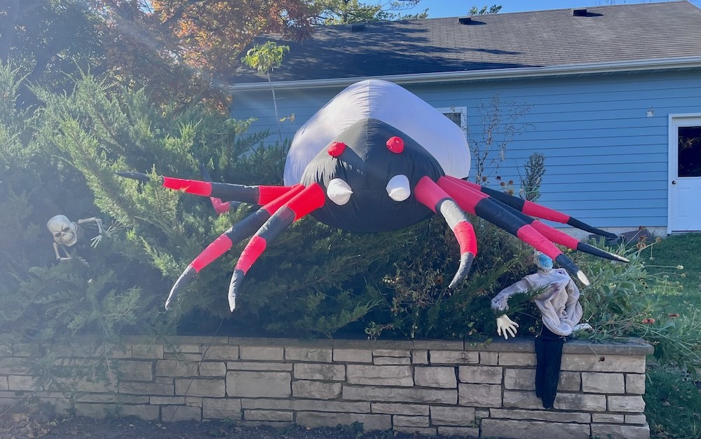 inflatable spider