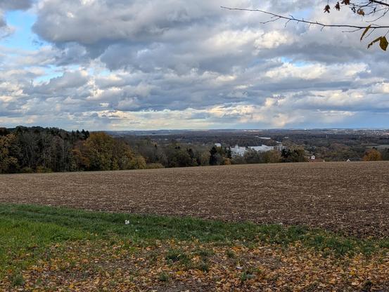 Blick übers Donautal ohne die Kühltürme von Gundremmingen