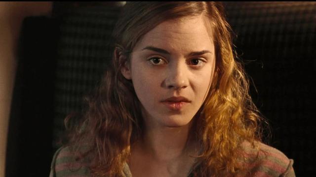 <img alt="La nuova serie di Harry Potter su HBO: il reboot televisivo prende forma con Arabella Stanton nei panni di Hermione" class="webfeedsFeaturedVisual wp-post-image" height="900" src="https://i3.wp.com/static0.srcdn.com/wordpress/wp-content/uploads/2025/10/emma-watson-looking-concerned-as-hermione-granger-in-harry-potter-and-the-goblet-of-fire.jpg?w=1600&amp;h=900&amp;fit=crop&amp;w=1600&amp;resize=1600,900&amp;ssl=1" style="display: block; margin-bottom: 5px; clear: both;" title="La nuova serie di Harry Potter su HBO: il reboot televisivo prende forma con Arabella Stanton nei panni di Hermione" width="1600" /><div class="starw-prima-del-contenuto_4" id="starw-2287609012"><div id="addendoContainer_Interstitial"></div></div><p>Il mondo di <em>Harry Potter</em> è pronto a rinascere in una nuova forma, non sul grande schermo ma sul piccolo, grazie alla serie televisiva in produzione per <strong>HBO</strong>. Dopo oltre dieci anni dalla conclusione della saga cinematografica, il progetto punta a <strong>rivisitare l’intera storia del “ragazzo che è sopravvissuto”</strong>, con un approccio più fedele ai romanzi di J.K. Rowling e una prospettiva più ampia sull’universo magico.</p><div class="starw-contenuto_6" id="starw-260766912" style="margin-top: 2px; margin-bottom: 2px;"><!-- BOX 300x250 Articolo 1 -->
<div id="addendoContainer_9001" style="width: 300px; height: 250px;">
</div></div>
<h2>Un ritorno alle origini con nuovi volti</h2>
<p>La serie intende adattare integralme