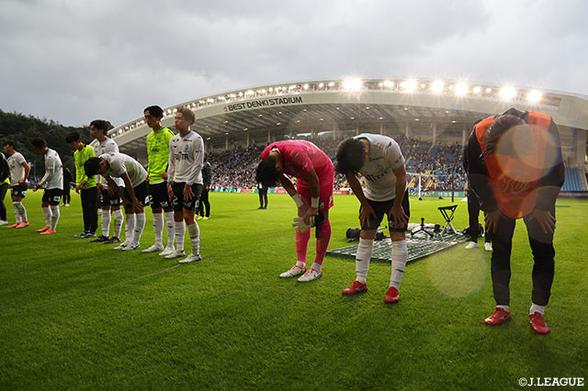 湘南は福岡に敗れ、3試合を残して18位以下が確定した