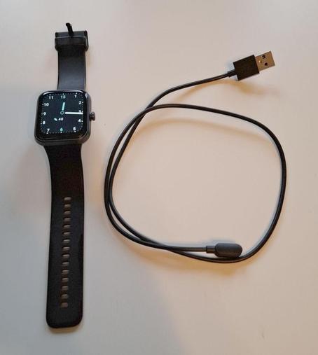 Sportovní hodinky Decathlon CW500 + nabíjecí kabel