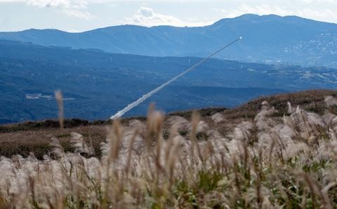 Marines fire HIMARS from training range near Mount Fuji for first time