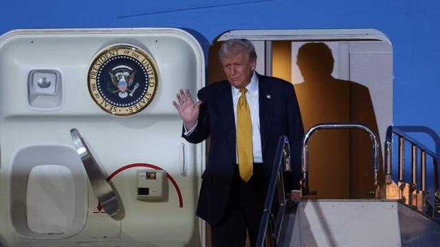 Asia markets dip as investors look to Trump-Takaichi meeting in Japan