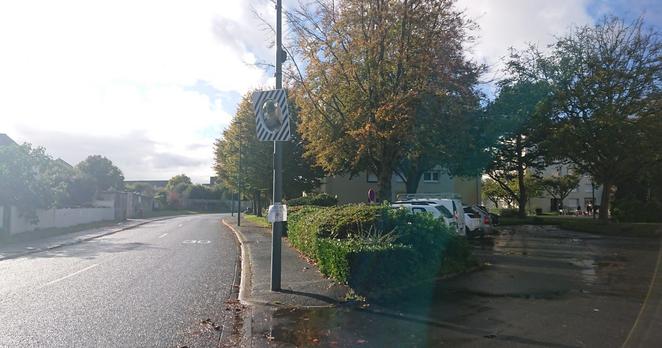 Rayons de soleil et lumière rasante du matin près de la place des canadiens à HSC quartier Montmorency.