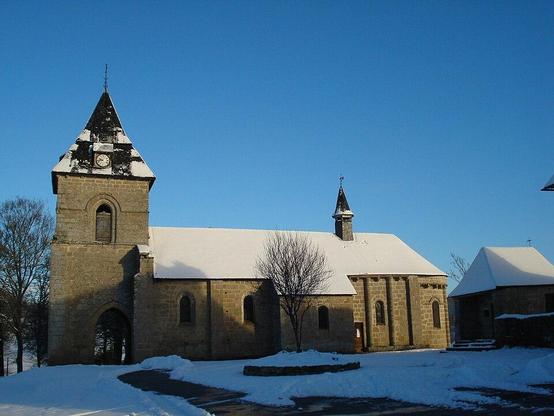 Eglise Saint-Barthélémy à #Liginiac (#Corrèze) Petit édifice remontant principalement au XIIe siècle. Les chapelles latérales ont été ajoutées au XVe siècle. L'abside sur plan semi circulaire est éclairée de tr...
Suite 👉 https://monumentum.fr/monument-historique/pa00099789/liginiac-eglise-saint-barthelemy
#Patrimoine #MonumentHistorique
Photo CC-BY-SA 4.0 : Jon Lanthanberg
