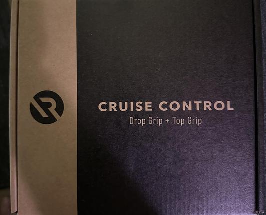Redshift Cruise Control grippien pahvilaatikko. Kannella näkyy valon ja varjon rajoja
