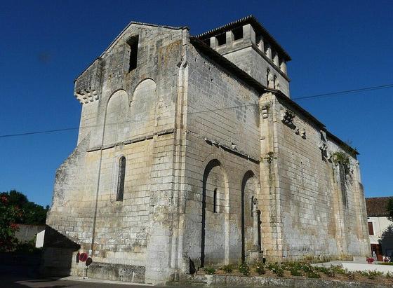 Eglise Saint-Pierre-ès-Liens à #MareuilenPérigord (#Dordogne) L'édifice appartient au type des églises à coupoles à une seule nef, très répandu en Périgord. Il se compose de trois travées recouvertes de coupole...
Suite 👉 https://monumentum.fr/monument-historique/pa00083061/mareuil-en-perigord-eglise-saint-pierre-es-liens
#Patrimoine #MonumentHistorique
Photo CC-BY-SA 4.0 : Père Igor